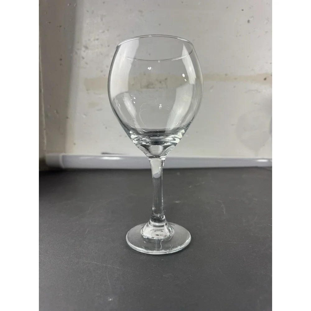 2 Crystal Wine Glasses nice‎ weight